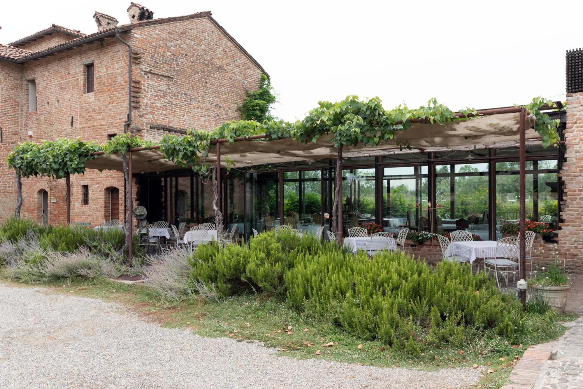 Polesine Parmense Antica Corte Pallavicina Relais المظهر الخارجي الصورة